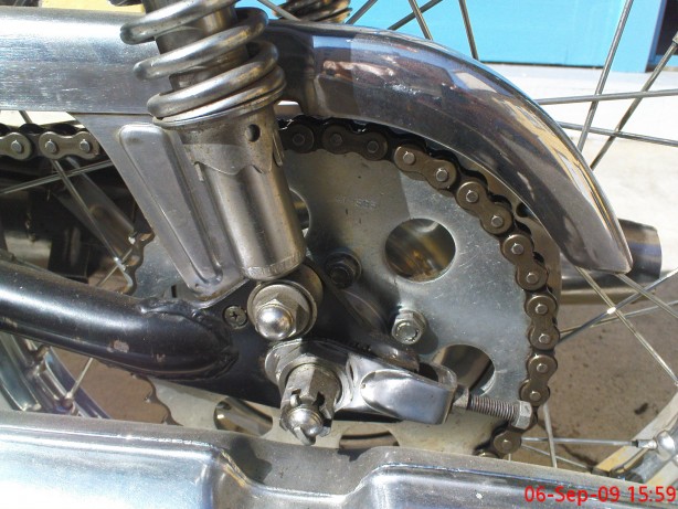 41 teeth, 525 chain (same as GSXR!)
