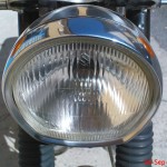 Typical horseshoe Suzuki headlamp