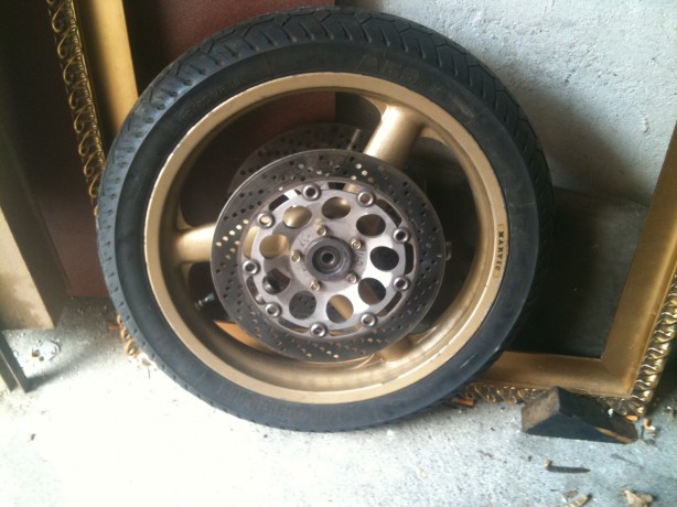 Roue Av - aussi d'un Gex 1100