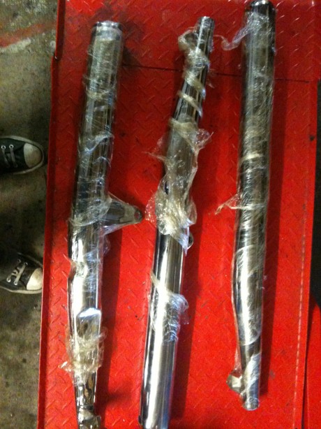 3 pots Mach III rechromés, origine Mitik Moto…